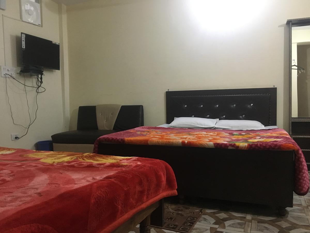 Oyo 12976 Hotel New Fiza Jammu Exterior foto